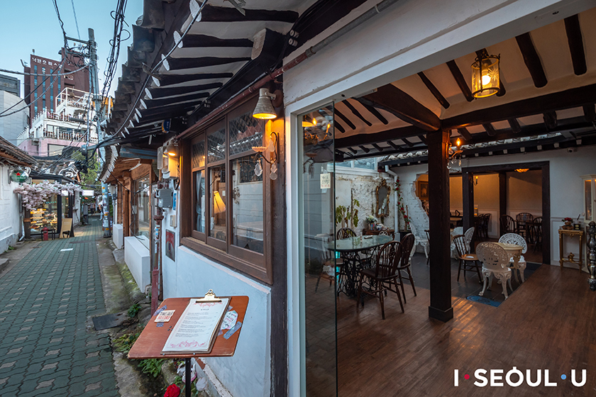 [Seoul] Ikseon-dong by 100 must-visit guide Korea